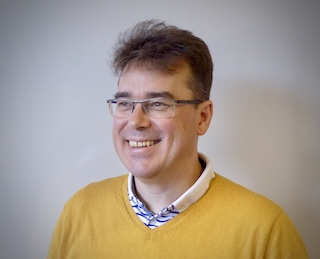 a picture of Prof Matthew L. Costen